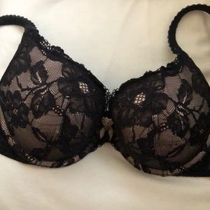 Victoria’s Secret 32D Bra
